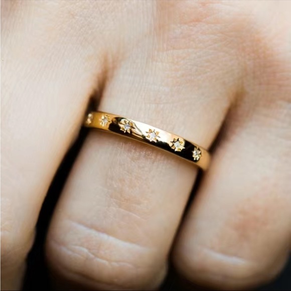 New Gorgeous 18K Gold Plated Stacking Diamond Band Ring - Picture 7 of 8
